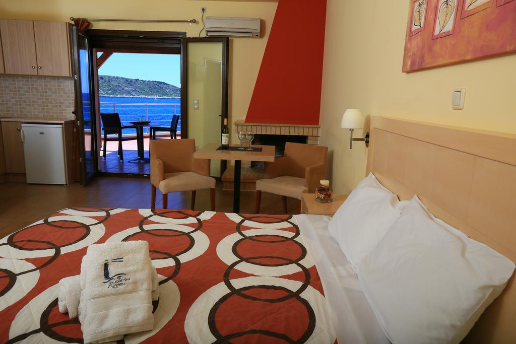 Faros Luxury Suites Marathopoli Dış mekan fotoğraf