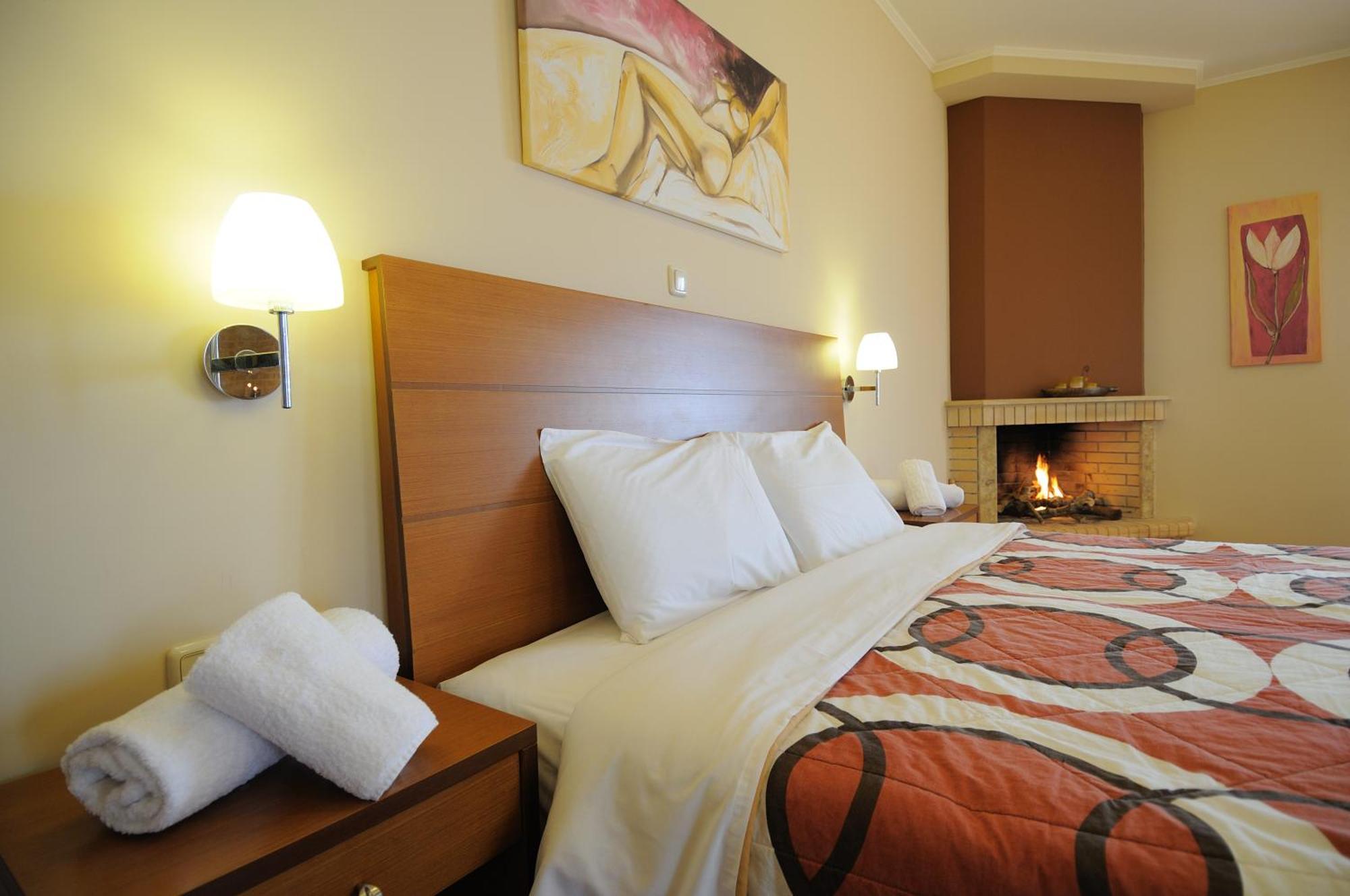 Faros Luxury Suites Marathopoli Dış mekan fotoğraf