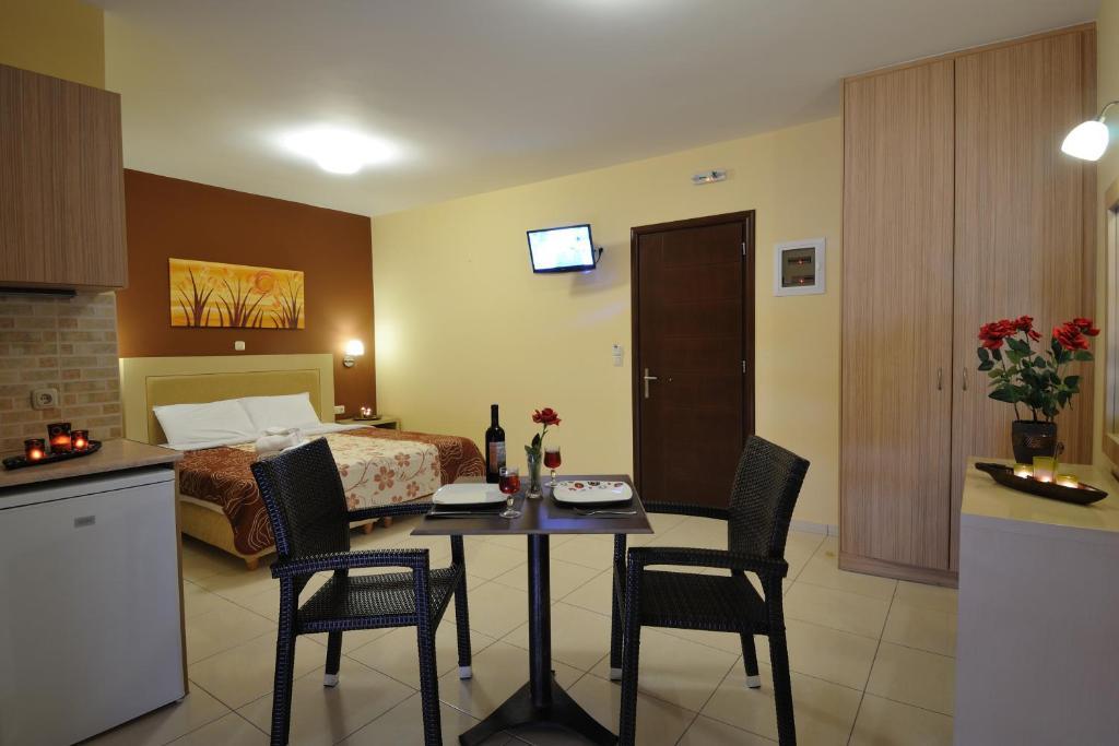 Faros Luxury Suites Marathopoli Dış mekan fotoğraf
