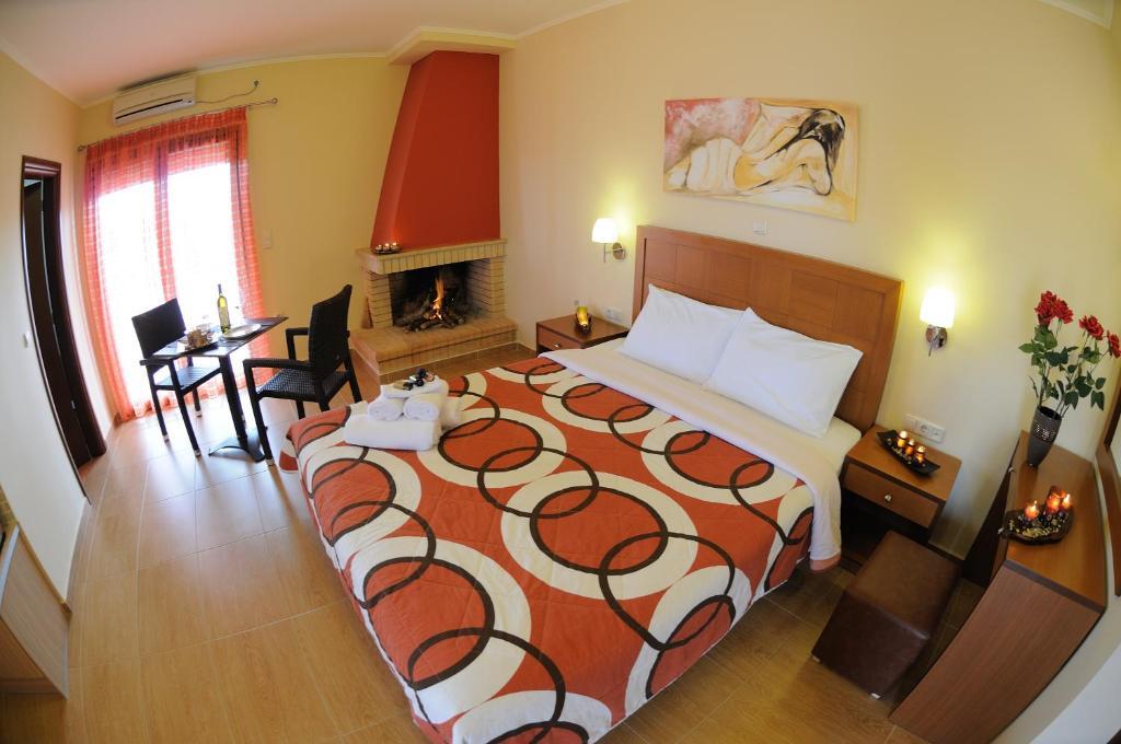 Faros Luxury Suites Marathopoli Dış mekan fotoğraf
