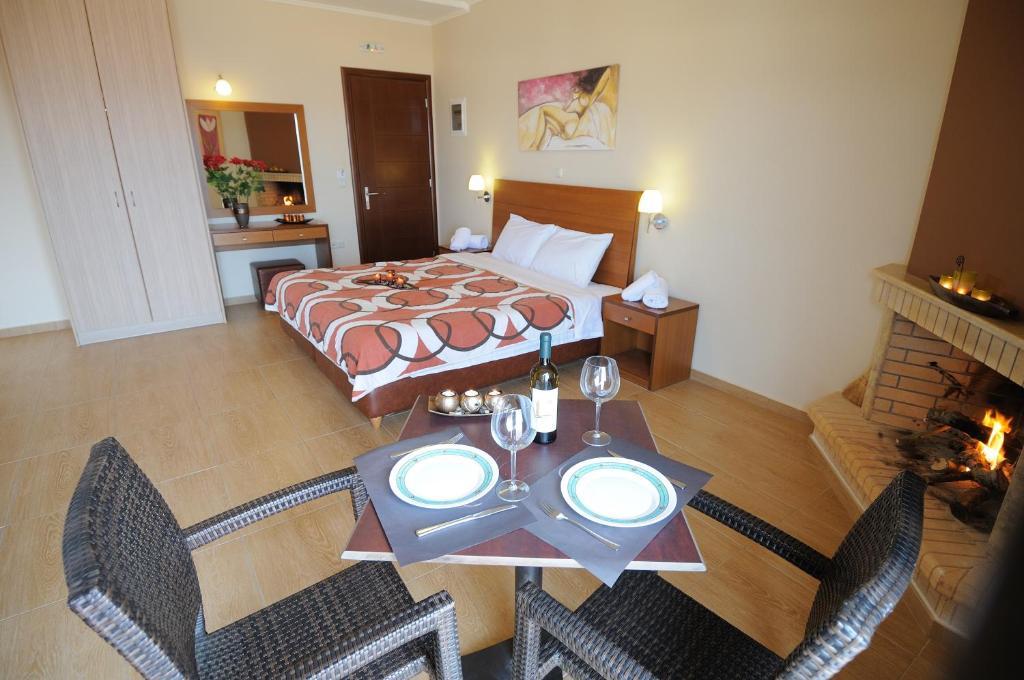Faros Luxury Suites Marathopoli Dış mekan fotoğraf