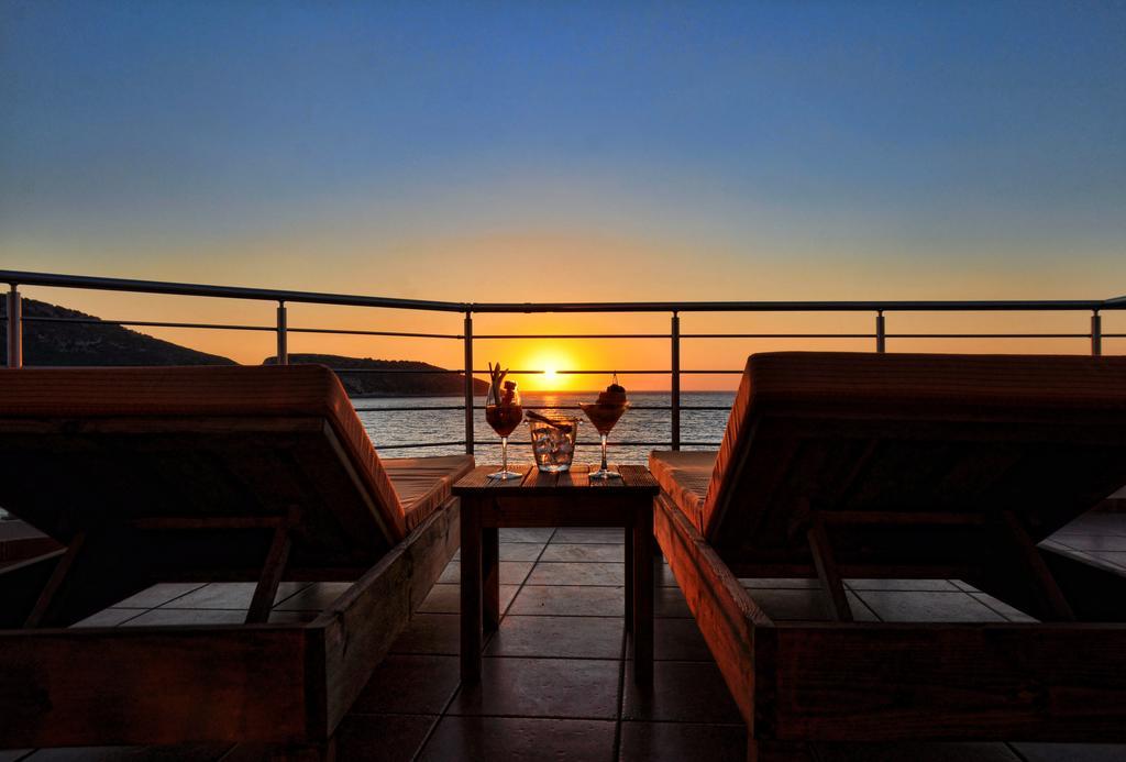 Faros Luxury Suites Marathopoli Dış mekan fotoğraf