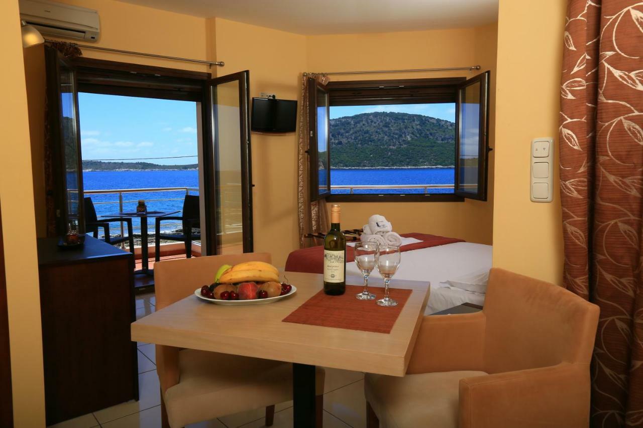 Faros Luxury Suites Marathopoli Dış mekan fotoğraf
